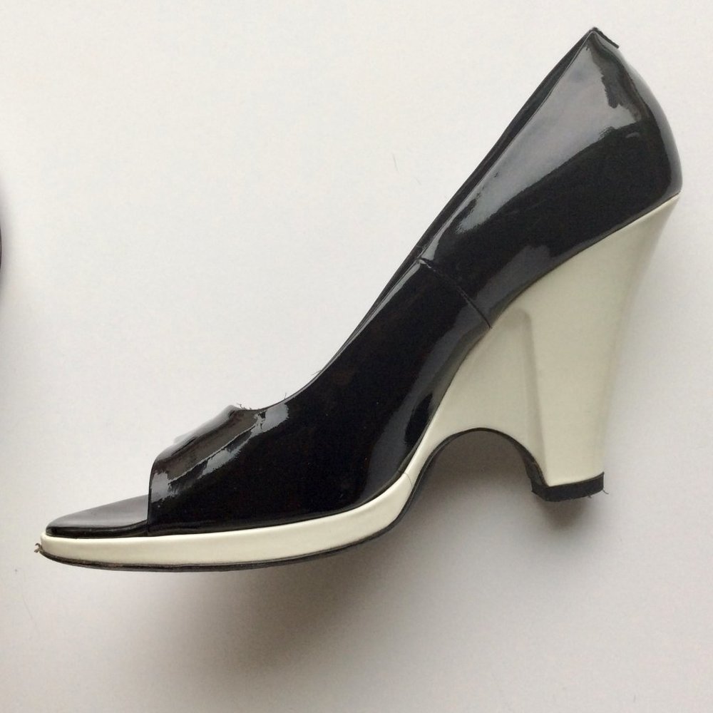 Marc Jacobs Patent Leather Wedge Heels - Picture 2 of 7